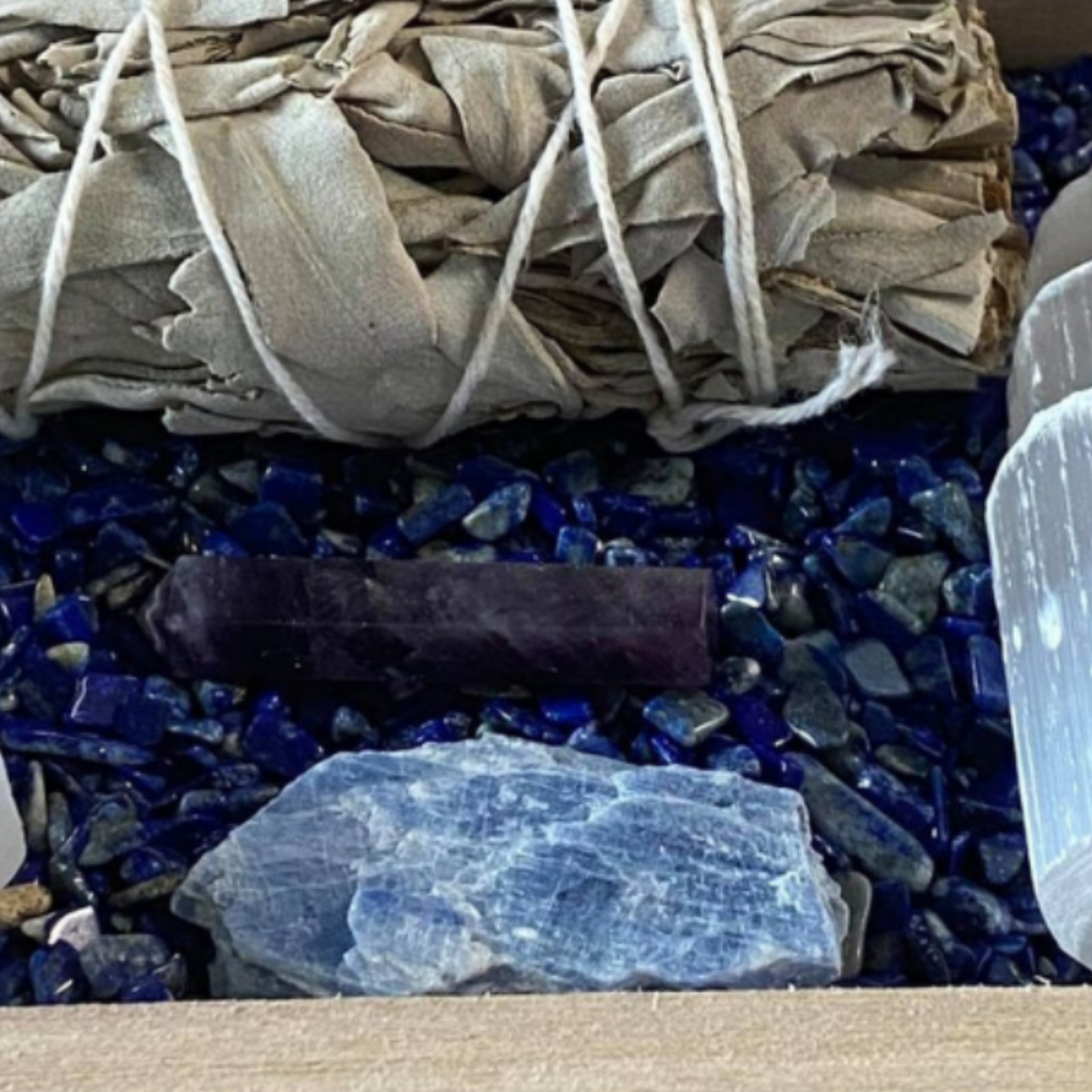 Blue Kynaite Blade, Amethyst Pencil