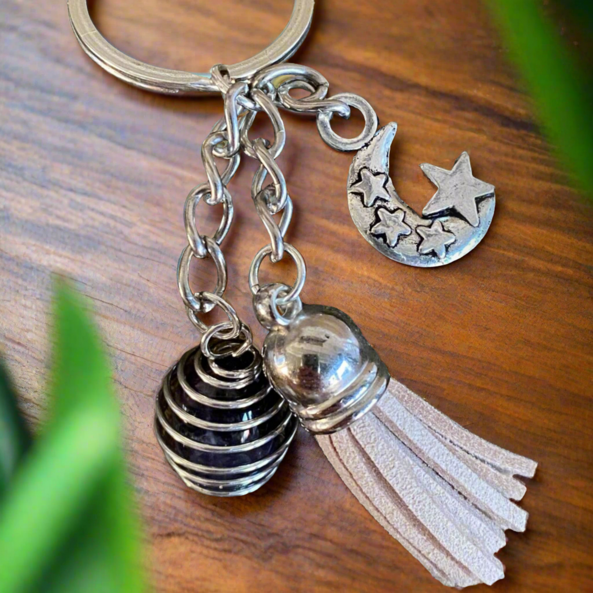 Key Ring with Beige Tassell and Amethyst Tumble Stone